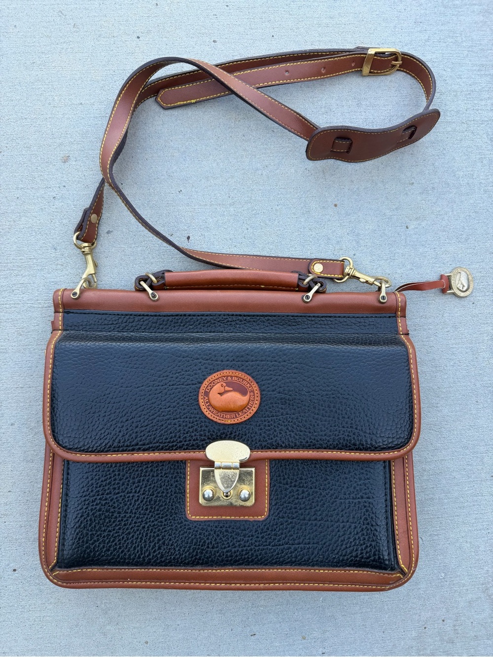Vintage Dooney & Bourke AWL Black Leather Briefcase Messenger Bag Satchel USA